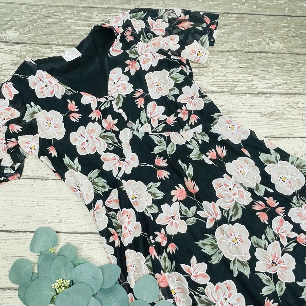 Siren Lily Floral Short Sleeve Dress